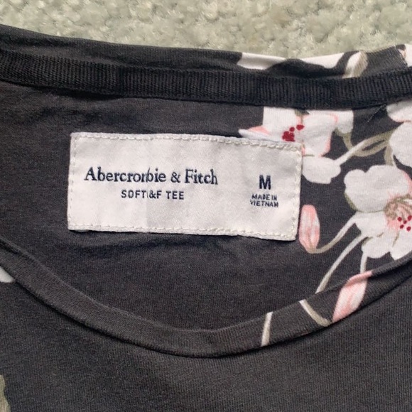 Abercrombie & Fitch Gray Floral Soft A&F Tee - Picture 2 of 3